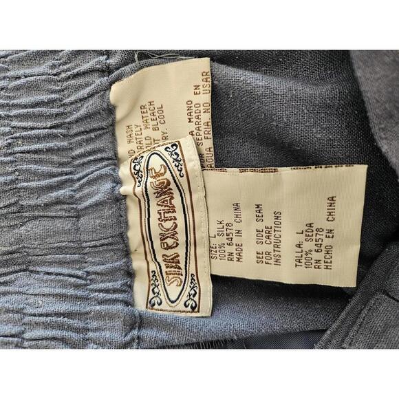 Vintage Silk Exchange Large blue raw silk pleated shorts - Picture 3 of 4